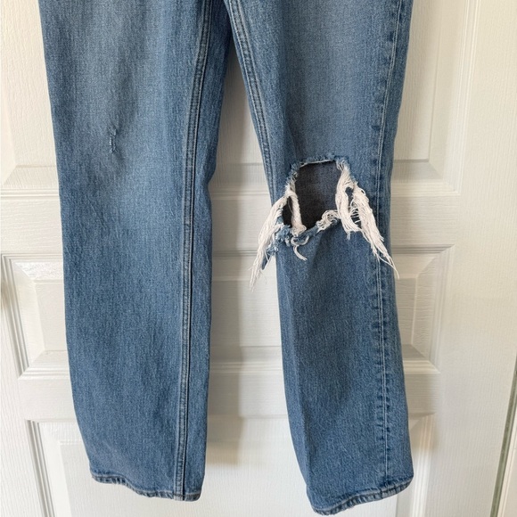 Abercrombie & Fitch Light Blue Distressed Straight Leg Jeans - Picture 2 of 8